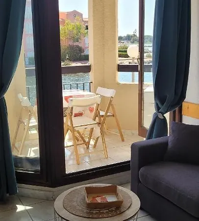 Bel Vue Sur Le Marin Avec Piscine